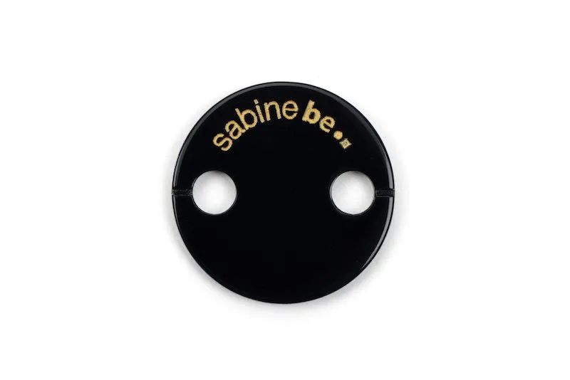 be charm addict necklace