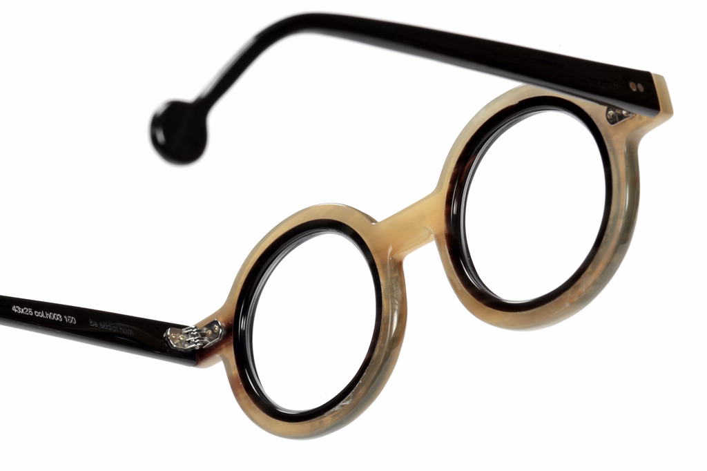 <strong>be</strong> addict horn