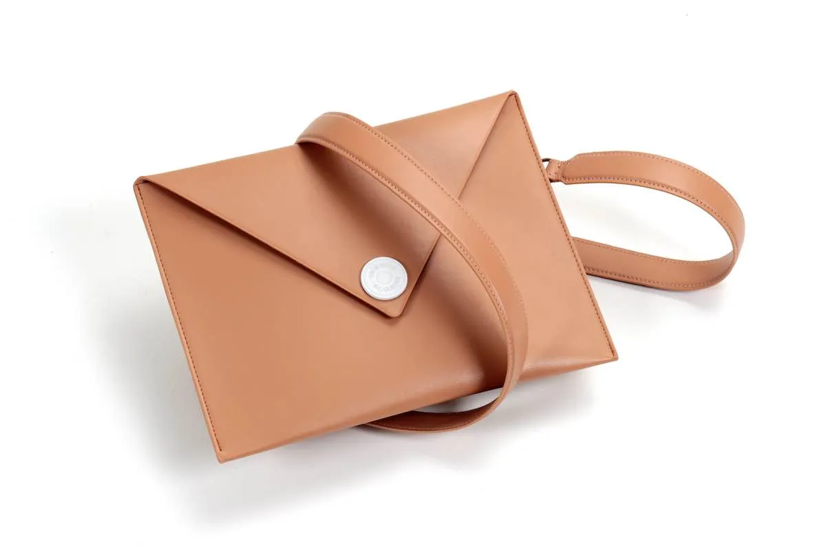 be pretty pouch